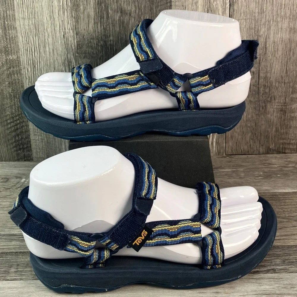 Teva Kids Hurricane XLT 2 Navy Blue Geometric Wave Sport Sandals Size 2 1019390C